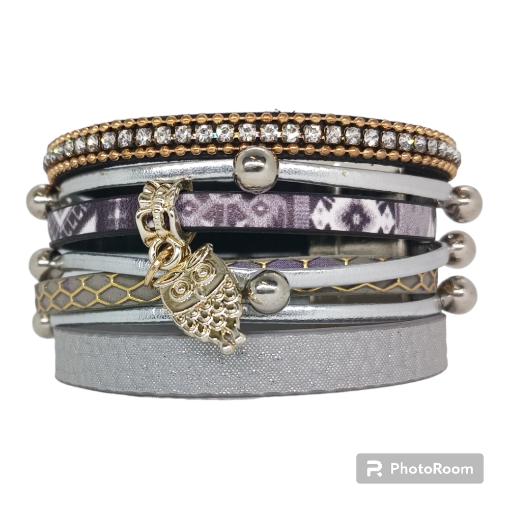 Magnetic clasp cuff leather bracelet